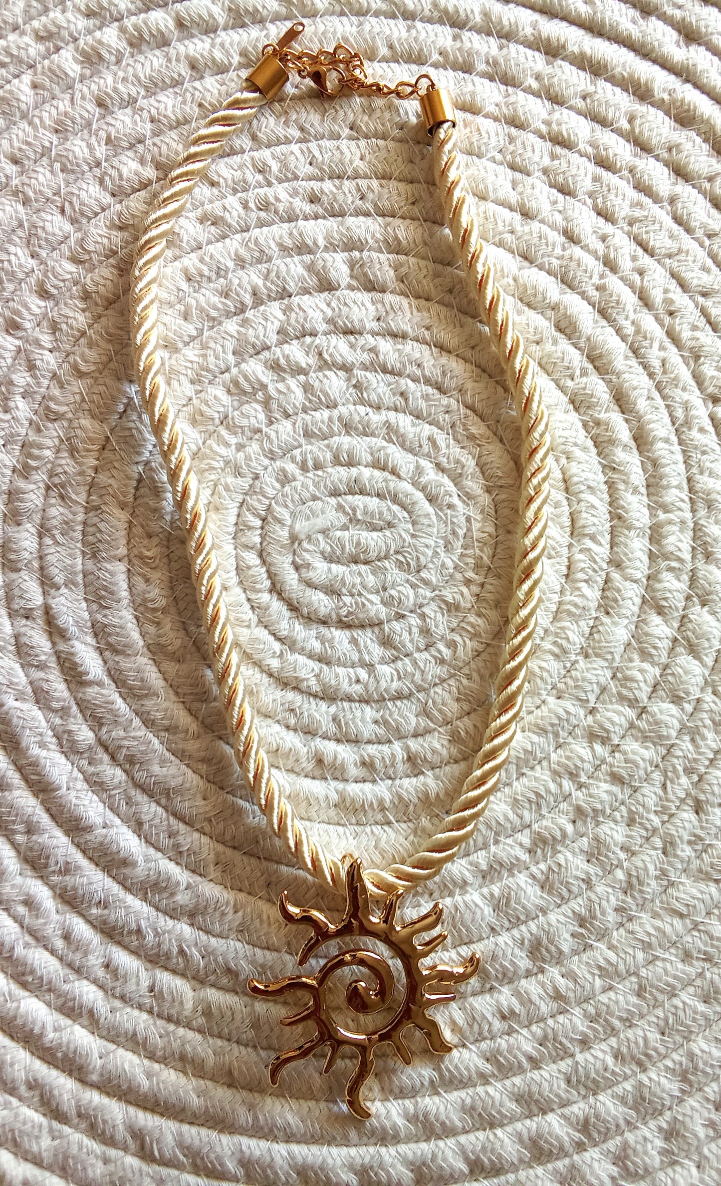 Collier soleil