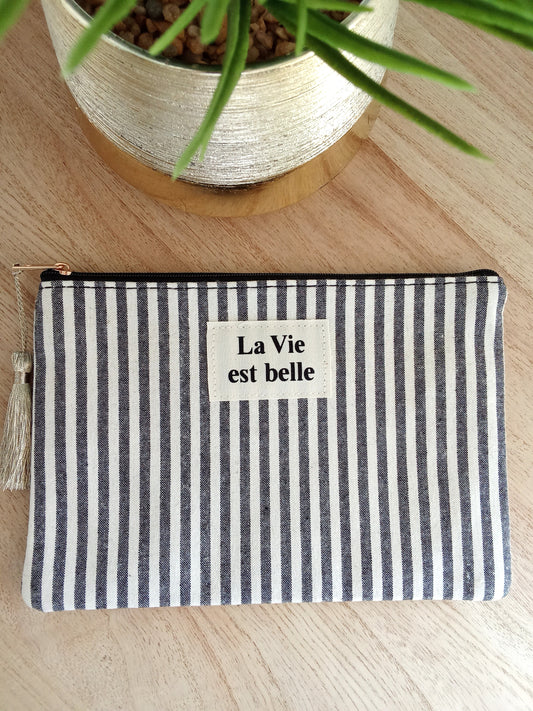 Pochette LA VIE EST BELLE